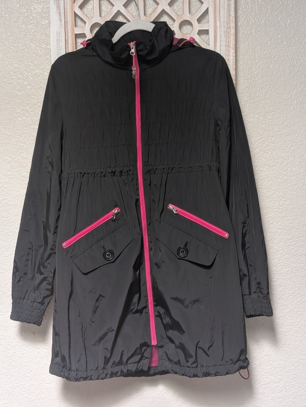 Betsy Johnson smocked long line windbreaker jacket hot pink zippers womens small